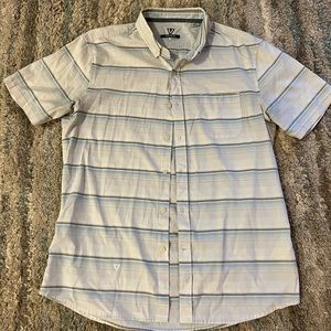 Short sleeve button down